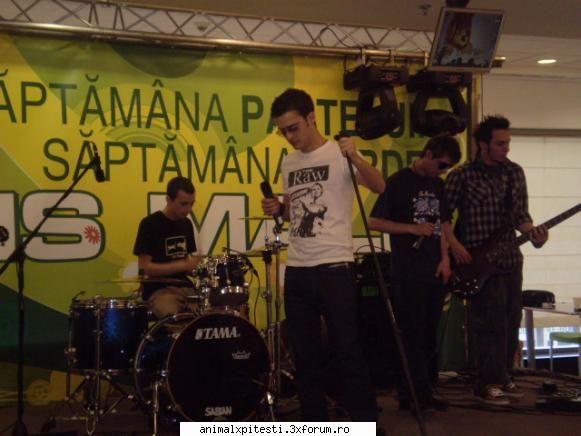 Poze cu Fanii - constanta tomis mall 21 aprilie 2008 - Locul Fanilor