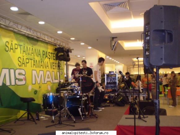 Poze cu Fanii - constanta tomis mall 21 aprilie 2008 - Locul Fanilor