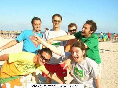 a 2 poza :finger: poze noi cu animal x...