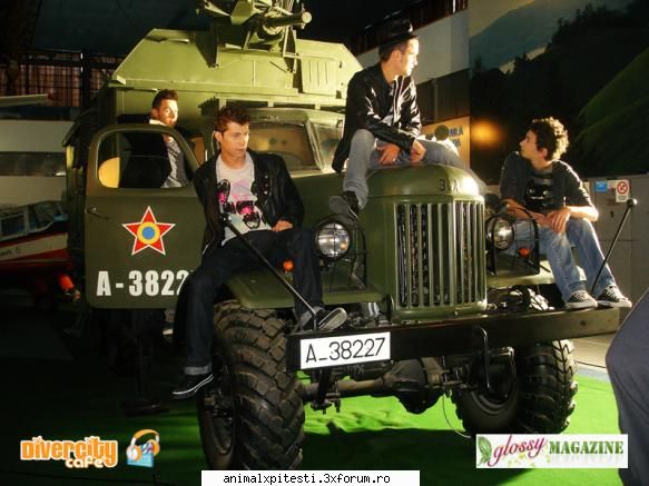 Stiri de la Fani - Animal X: new album & single Animal X au fost - Stiri de la fani